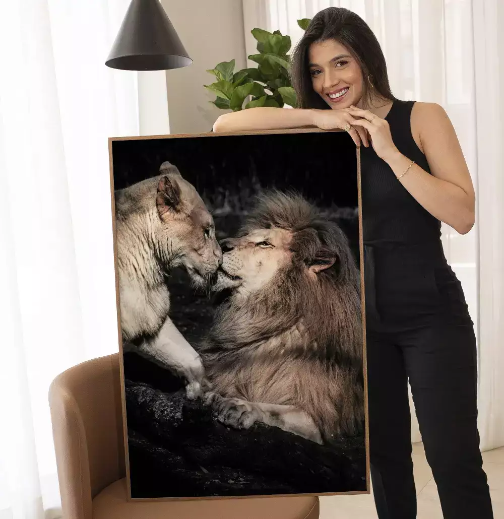 Quadro Decorativo Casal de Leões Fotografia Com Fundo Preto